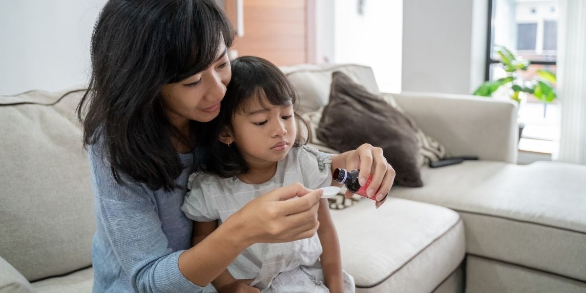 Esprits impressionnables - Comment les adultes influencent les enfants dans leur comportement en matière de consommation de médicaments 