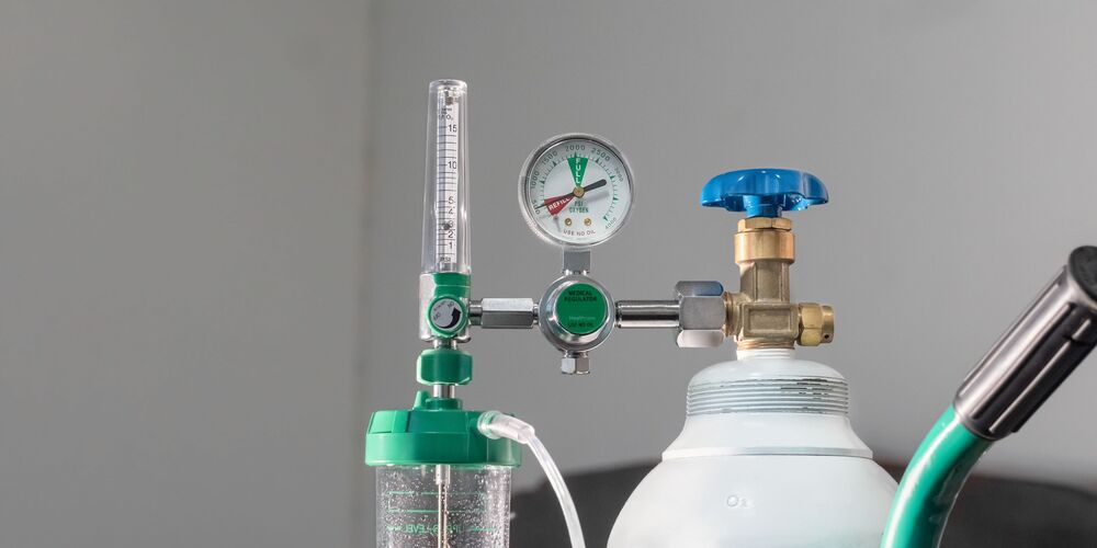 Oxygen cylinder representing Oxygen therapy systems
